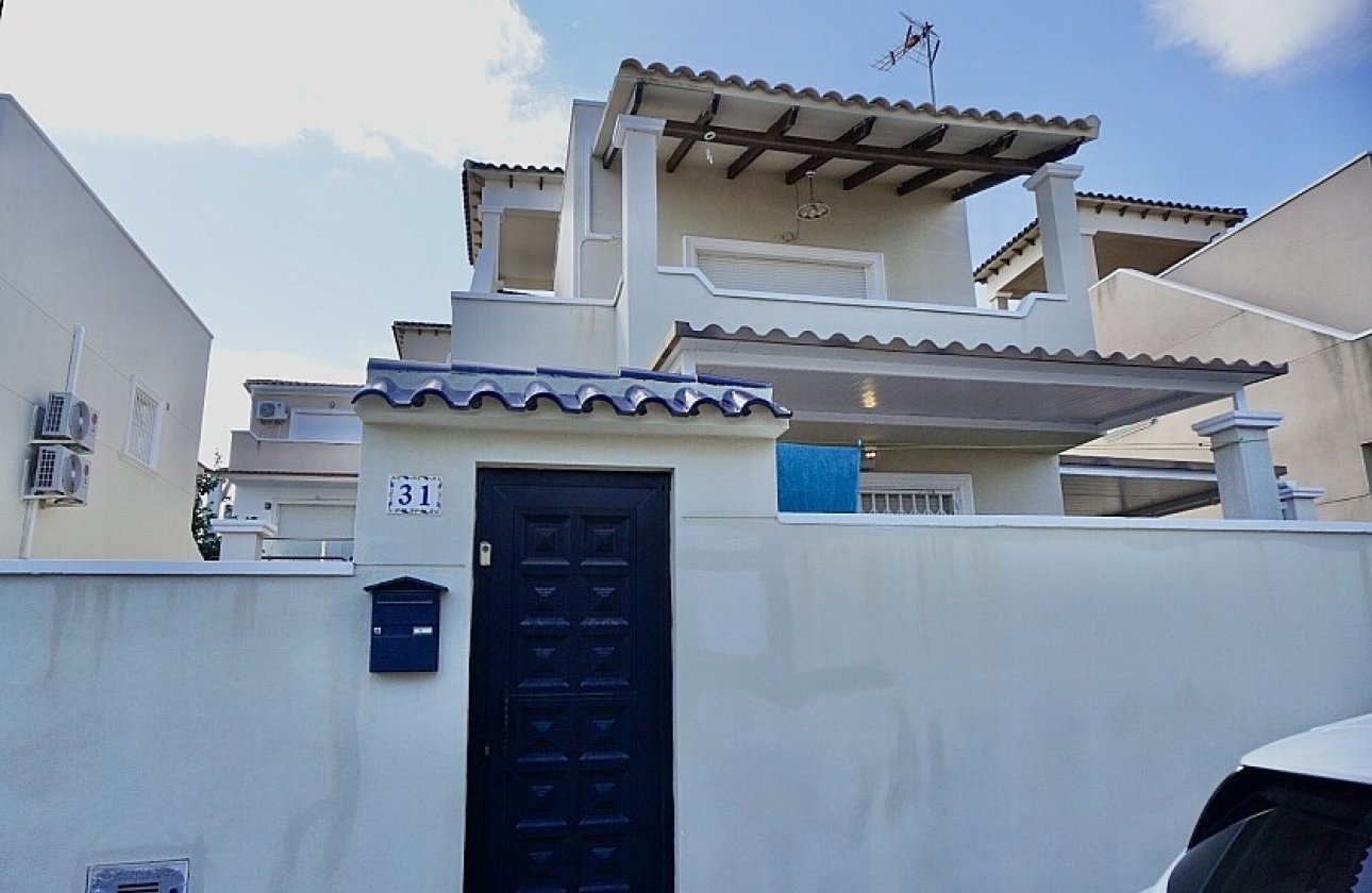 Resale - Villa - Orihuela Costa - Villamartin area