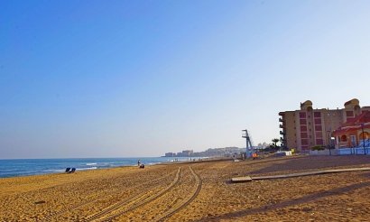 Resale - Townhouse - La Mata