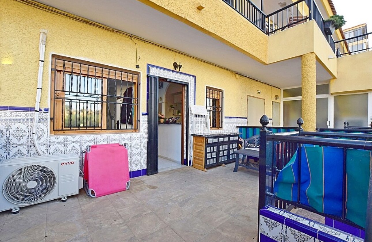 Resale - Townhouse - La Mata