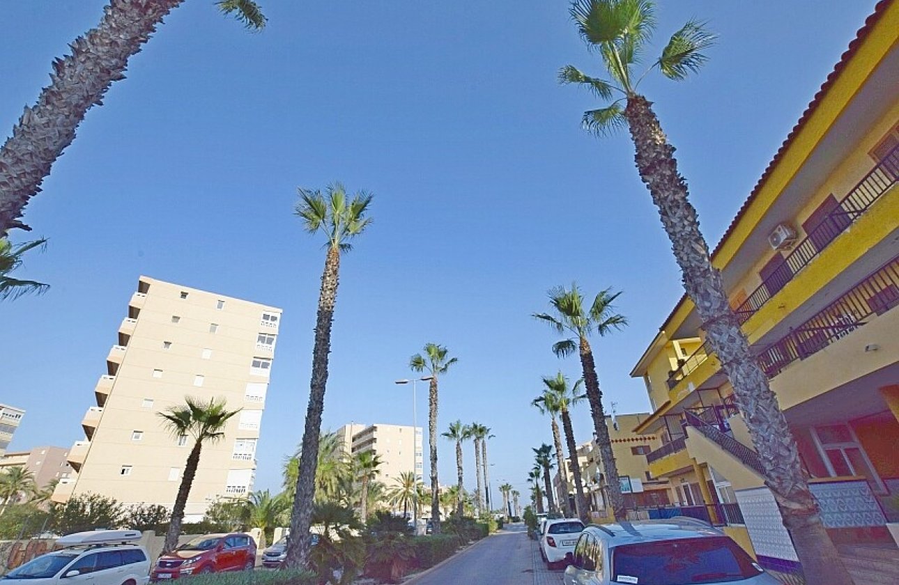 Resale - Townhouse - La Mata