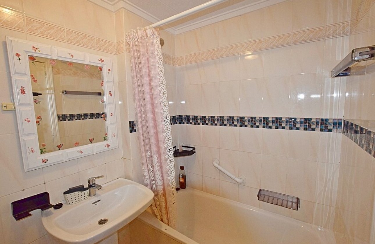 Resale - Townhouse - La Mata