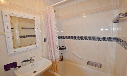 Resale - Townhouse - La Mata