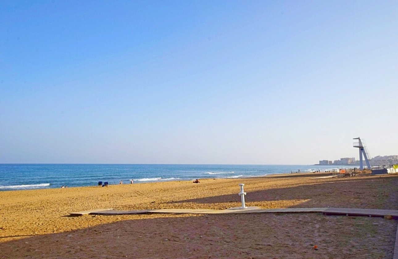 Resale - Townhouse - La Mata