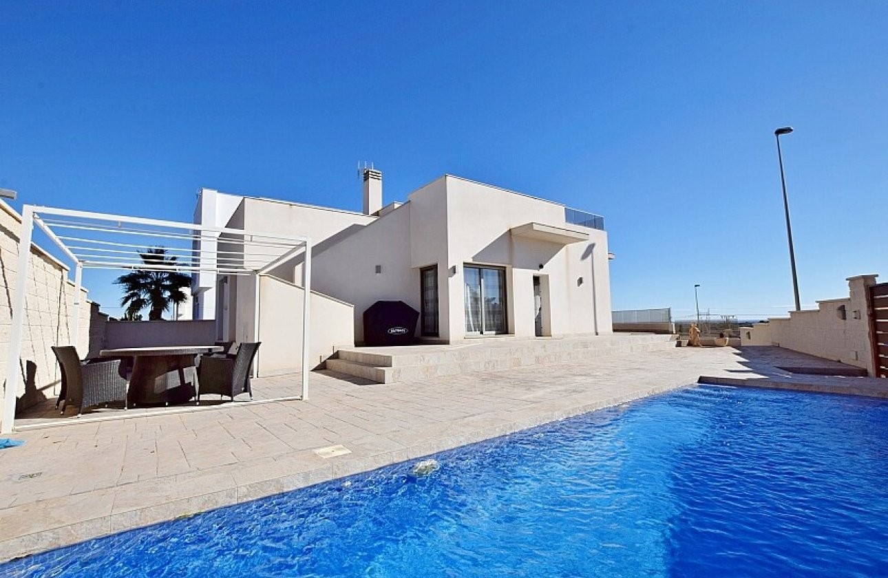 Resale - Villa - San Miguel de Salinas