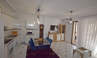 Resale - Apartment / flat - Torrevieja - Playa de los Locos