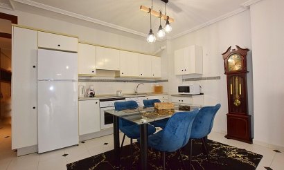 Resale - Apartment / flat - Torrevieja - Playa de los Locos