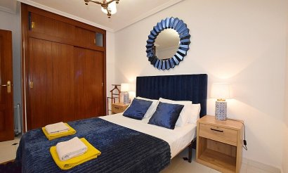 Resale - Apartment / flat - Torrevieja - Playa de los Locos