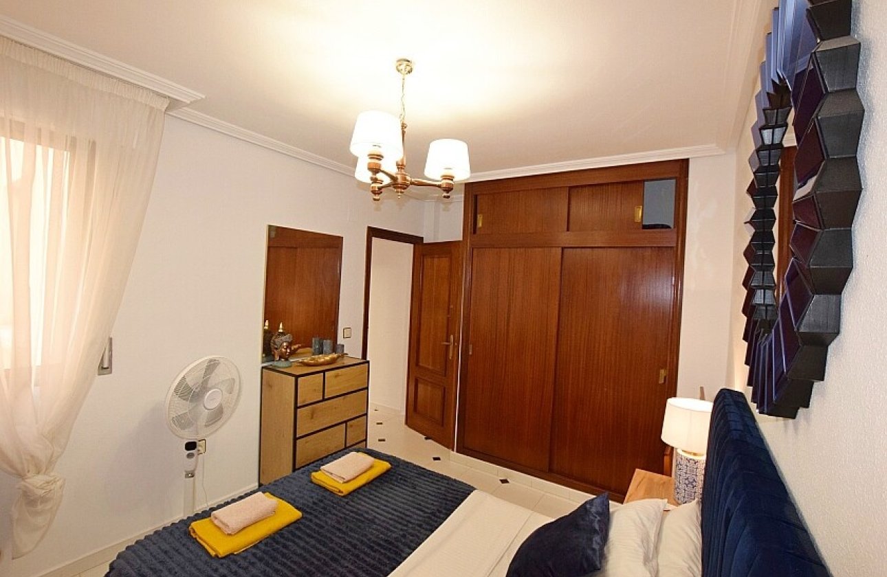 Resale - Apartment / flat - Torrevieja - Playa de los Locos