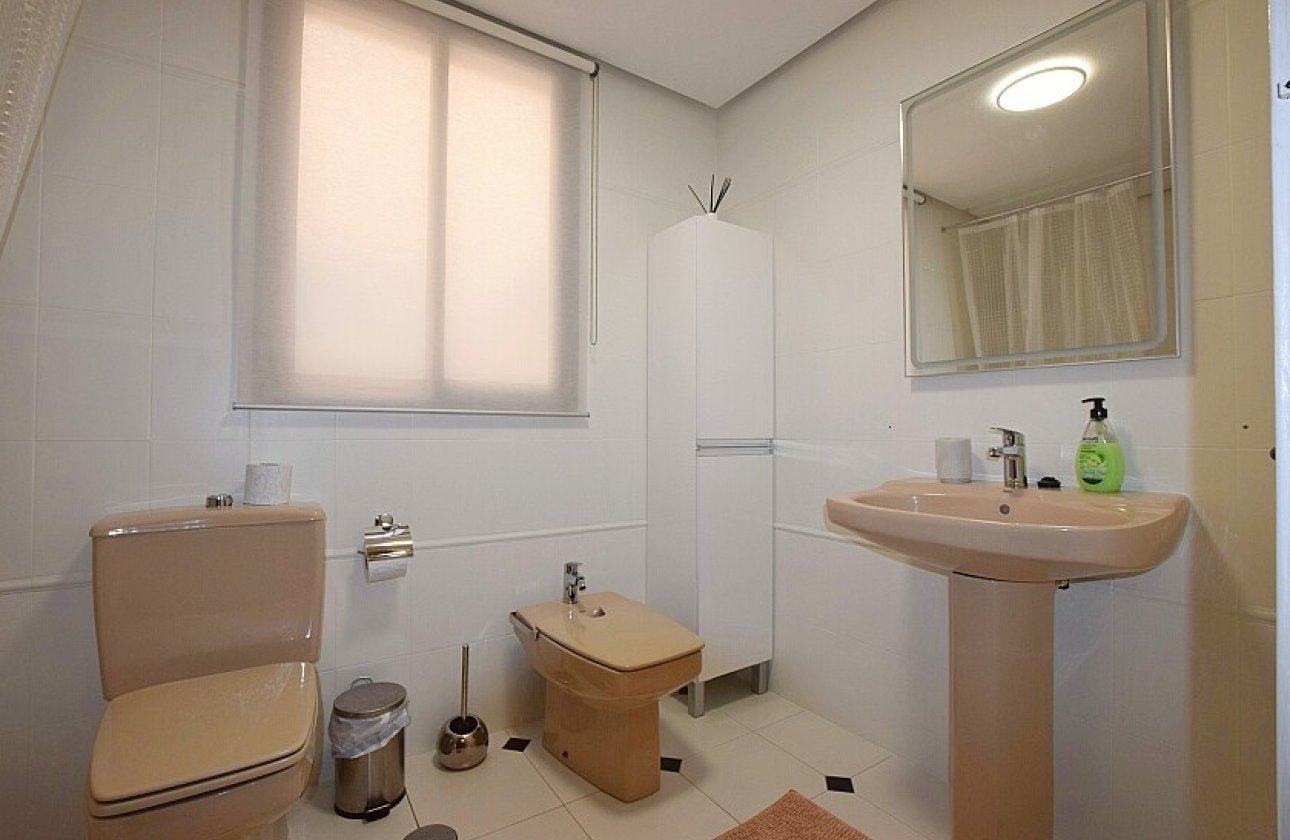 Resale - Apartment / flat - Torrevieja - Playa de los Locos