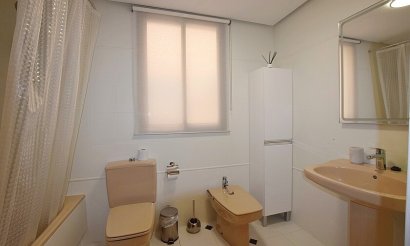 Resale - Apartment / flat - Torrevieja - Playa de los Locos