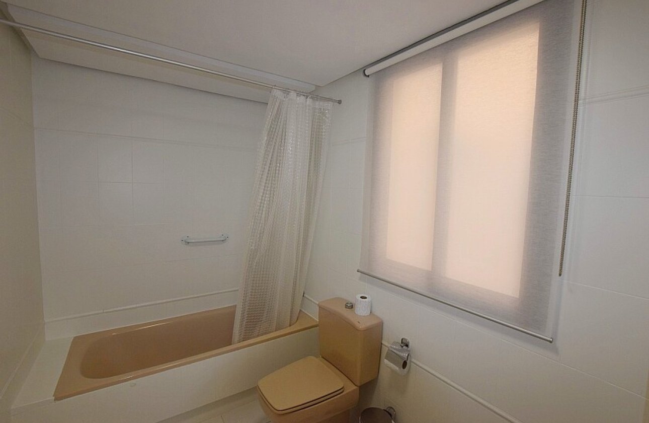 Resale - Apartment / flat - Torrevieja - Playa de los Locos