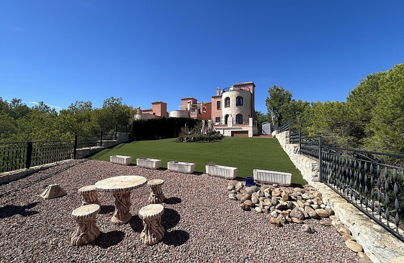 Resale - Villa - San Miguel de Salinas