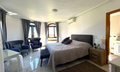 Resale - Villa - San Miguel de Salinas
