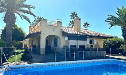 Resale - Villa - Orihuela Costa - Cabo Roig