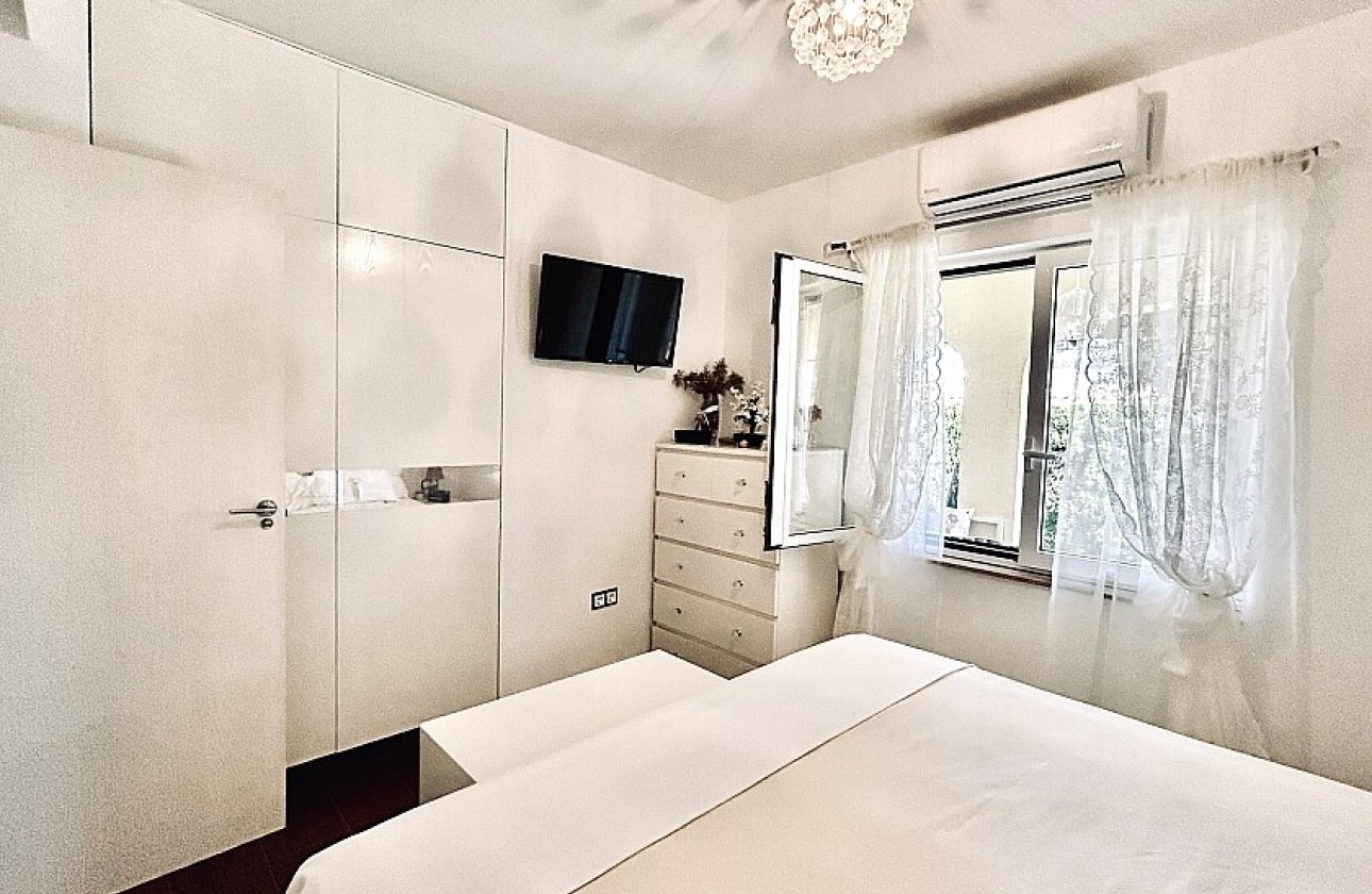 Resale - Villa - Orihuela Costa - Cabo Roig