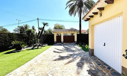 Resale - Villa - Orihuela Costa - Cabo Roig