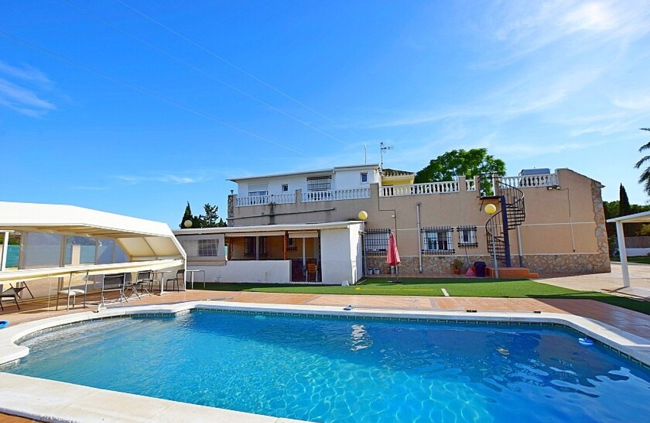Resale - Villa - Rojales