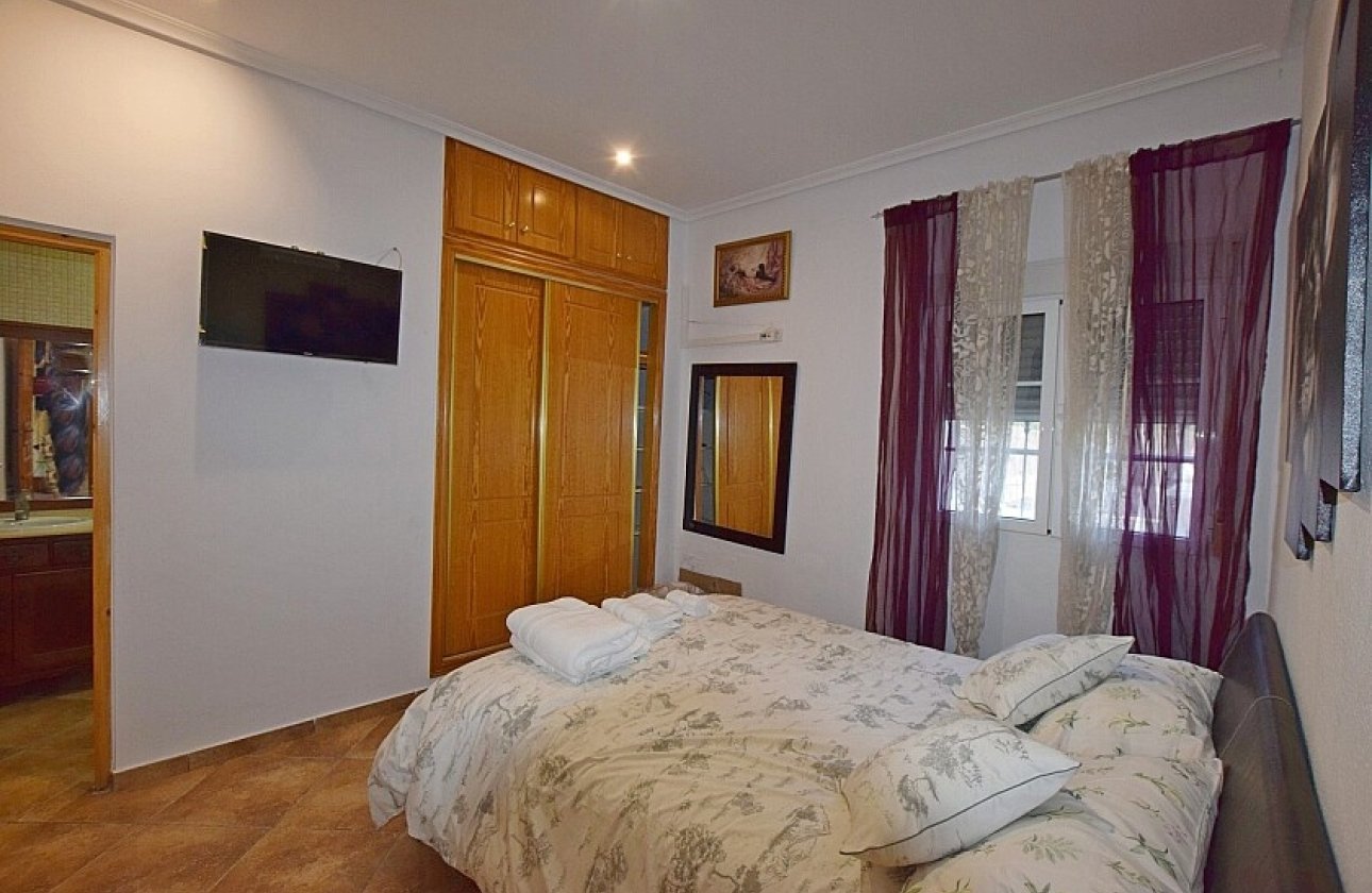 Resale - Villa - Rojales