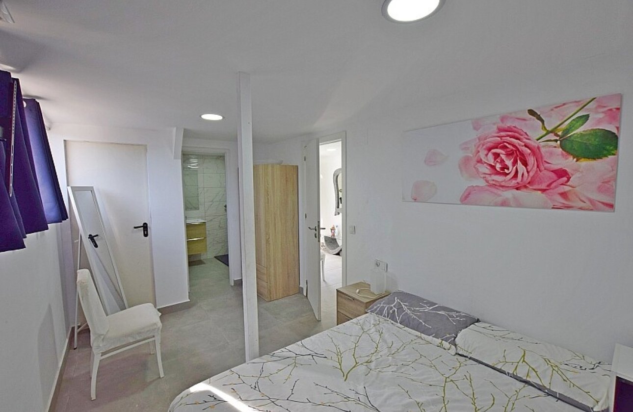 Resale - Villa - Rojales