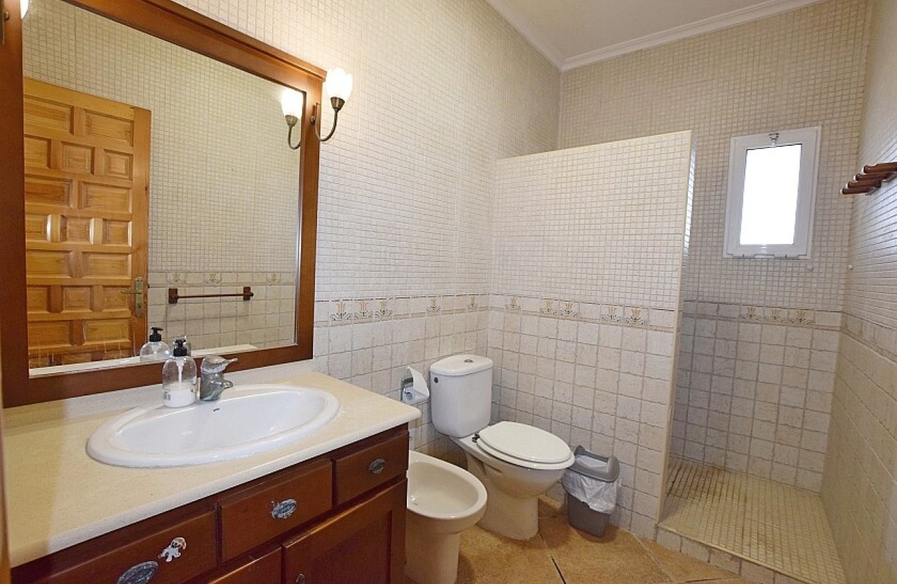 Resale - Villa - Rojales