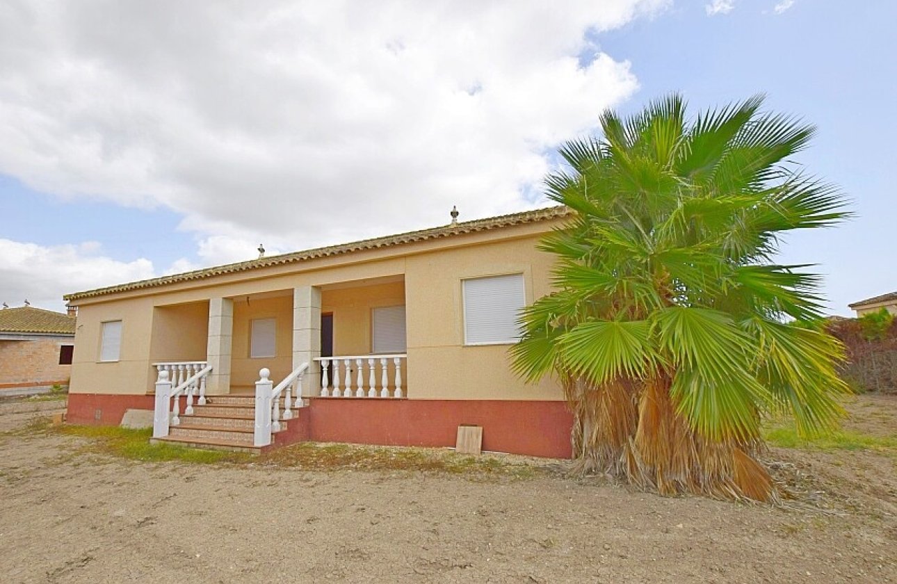 Resale - Villa - Dolores