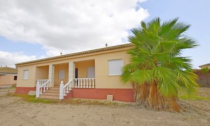 Resale - Villa - Dolores
