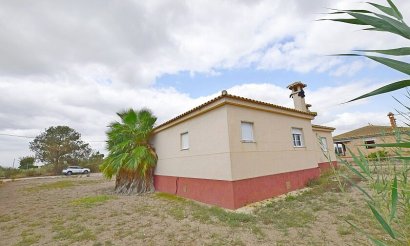 Resale - Villa - Dolores