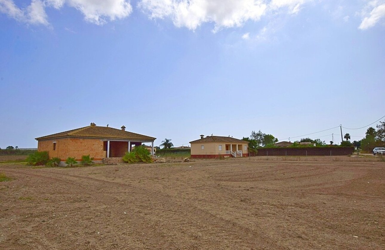 Resale - Villa - Dolores