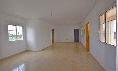 Resale - Villa - Dolores