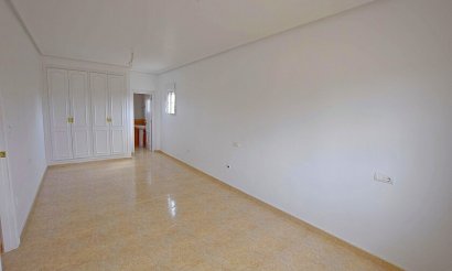 Resale - Villa - Dolores