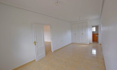 Resale - Villa - Dolores