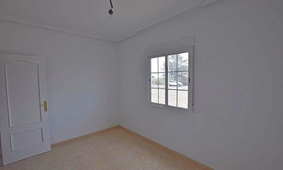 Resale - Villa - Dolores