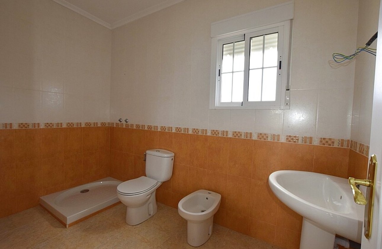 Resale - Villa - Dolores