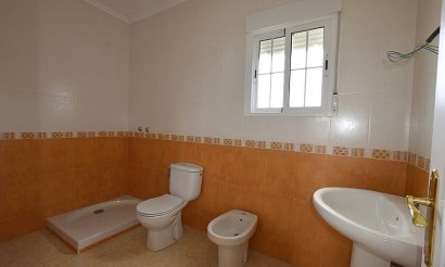 Resale - Villa - Dolores