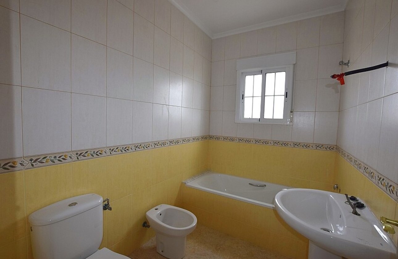 Resale - Villa - Dolores