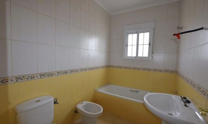 Resale - Villa - Dolores