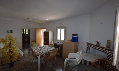 Resale - Villa - Albatera
