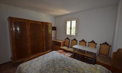 Resale - Villa - Albatera