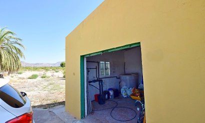 Resale - Villa - Albatera