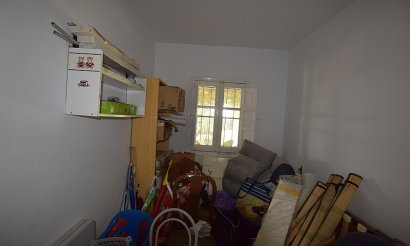 Resale - Villa - Albatera