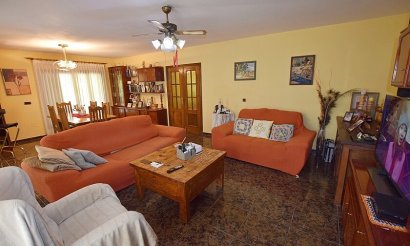 Resale - Villa - Orihuela Costa - Villamartín