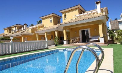 Resale - Villa - Orihuela Costa - La Zenia