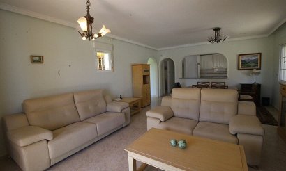 Resale - Villa - Orihuela Costa - La Zenia