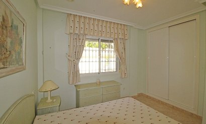 Resale - Villa - Orihuela Costa - La Zenia