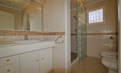 Resale - Villa - Orihuela Costa - La Zenia