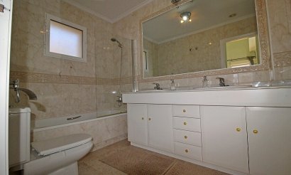 Resale - Villa - Orihuela Costa - La Zenia