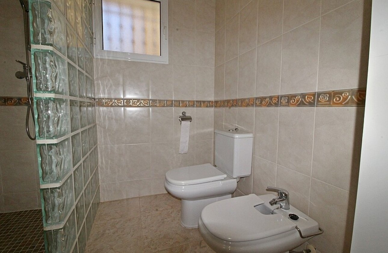 Resale - Villa - Orihuela Costa - La Zenia