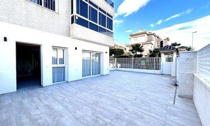 Resale - Apartment / flat - Torrevieja - Torrelamata