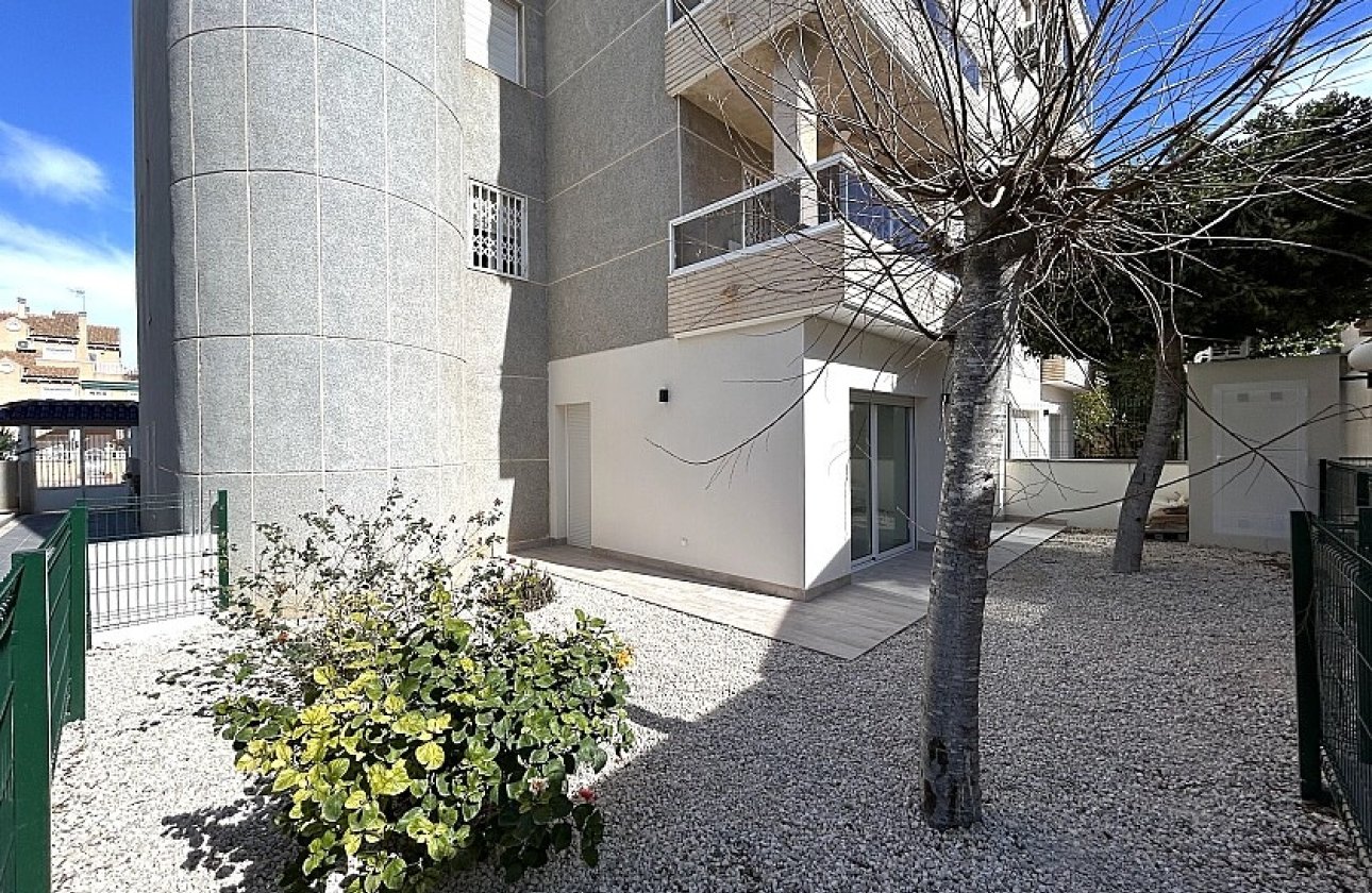 Resale - Apartment / flat - Torrevieja - Torrelamata
