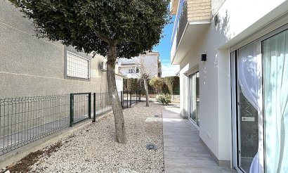 Resale - Apartment / flat - Torrevieja - Torrelamata